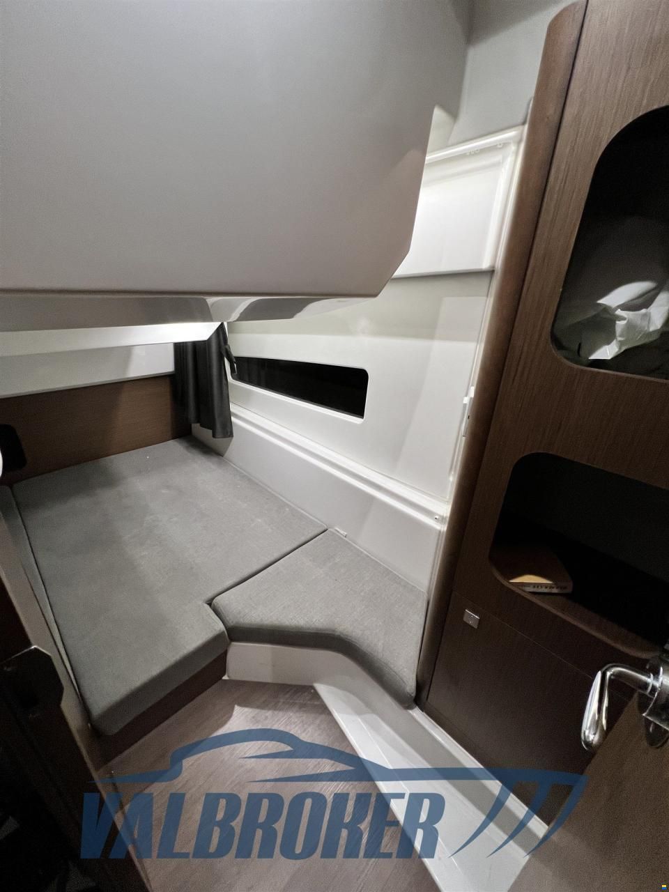 Beneteau Antares 9