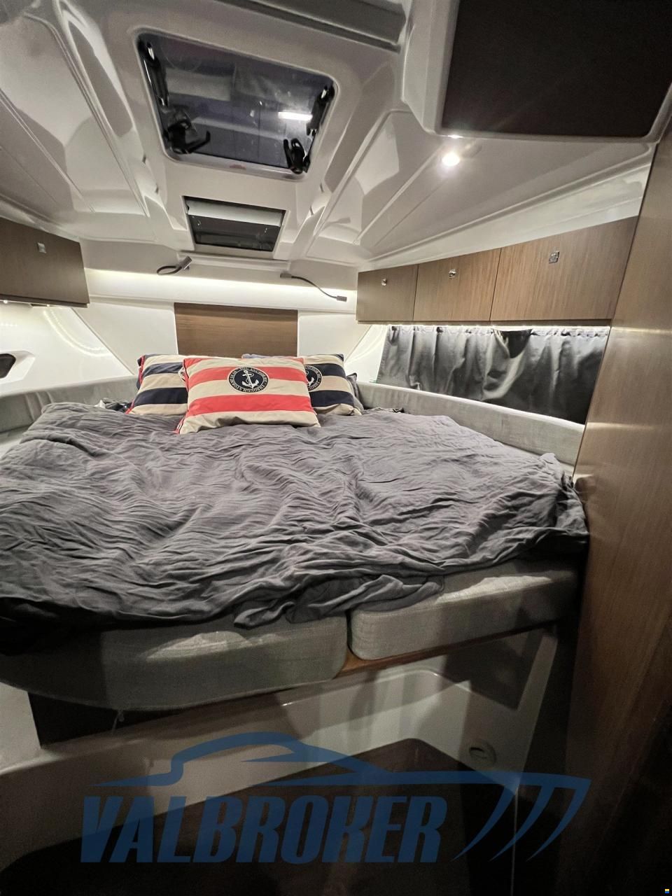 Beneteau Antares 9