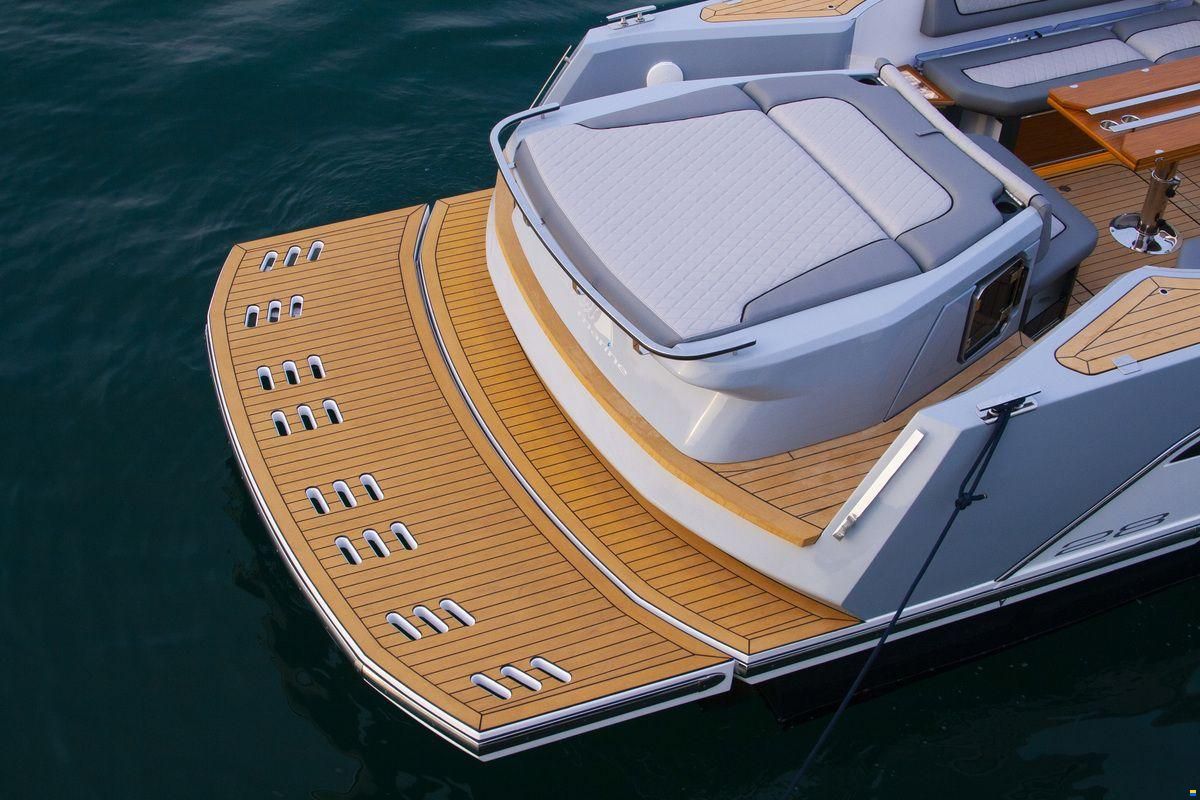 Alfastreet 28 Cabin