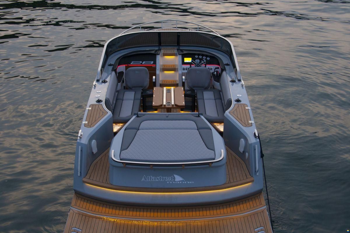 Alfastreet 28 Cabin