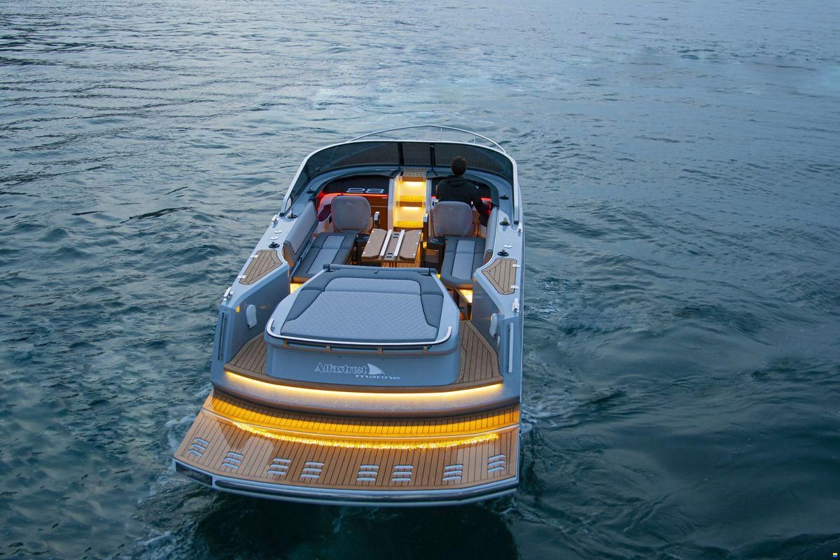 Alfastreet 28 Cabin
