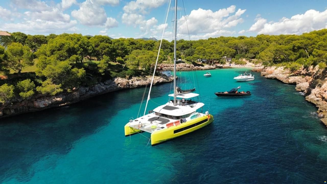 Lagoon 55
