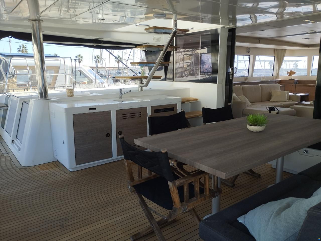 Lagoon 620