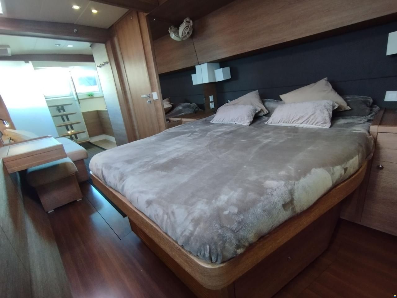 Lagoon 620