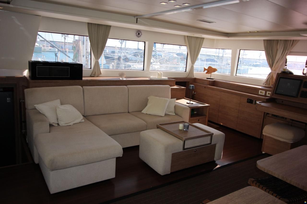 Lagoon 620