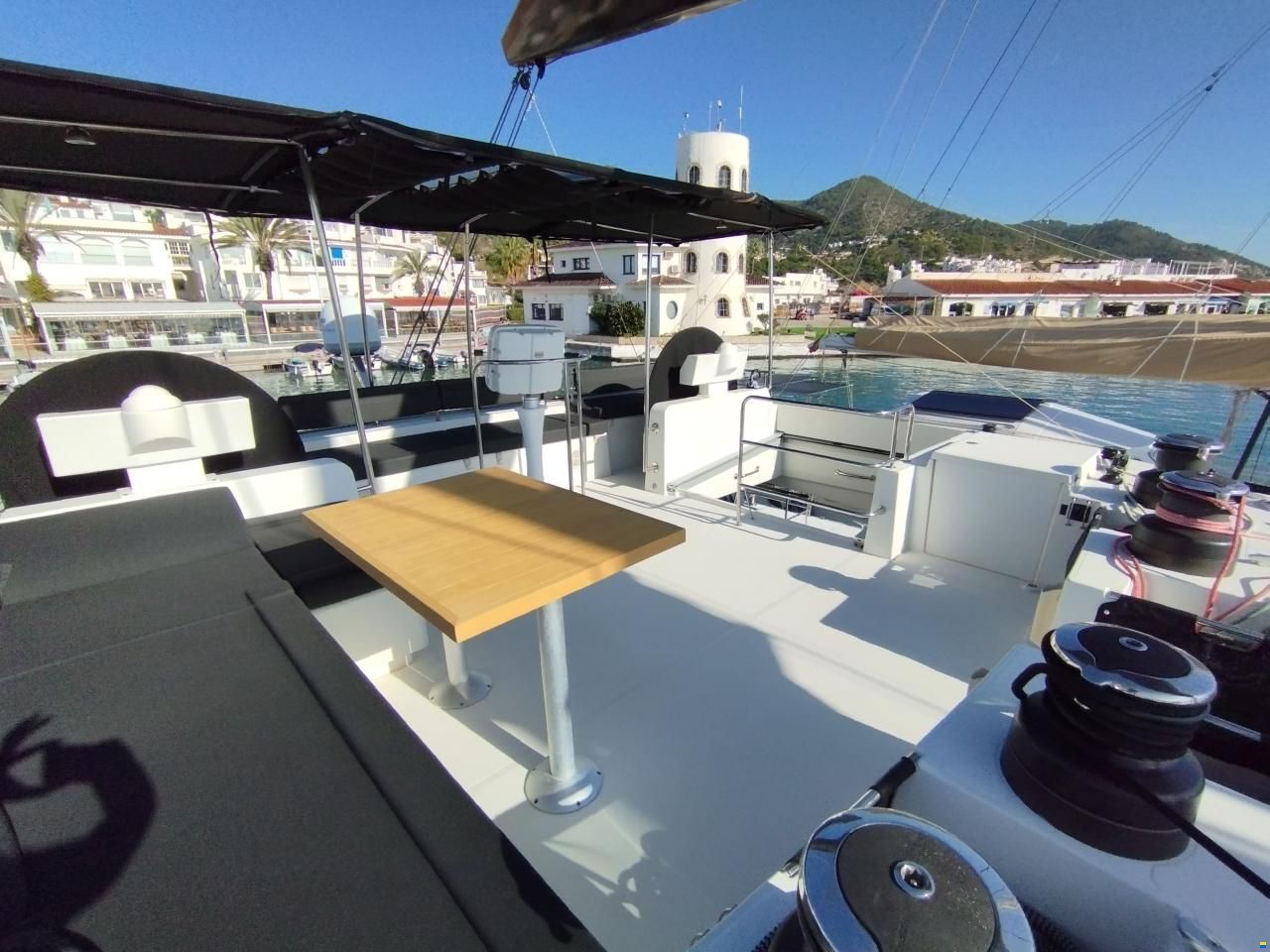 Lagoon 620