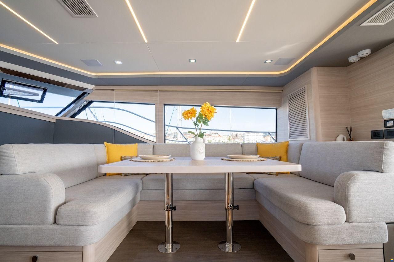 AQUILA 46 YACHT