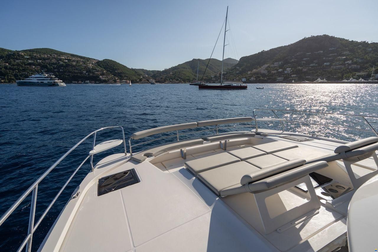 AQUILA 46 YACHT