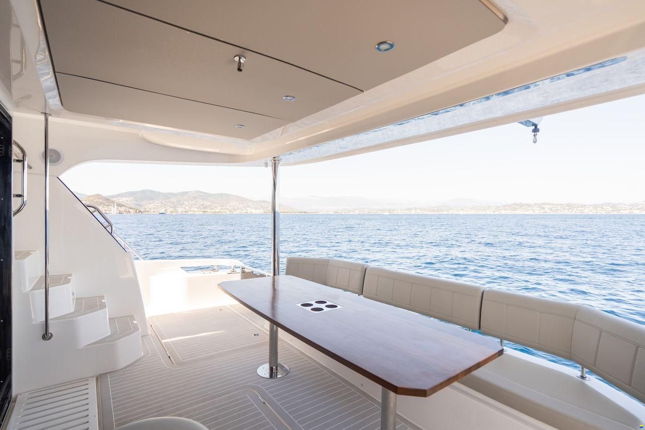 AQUILA 46 YACHT