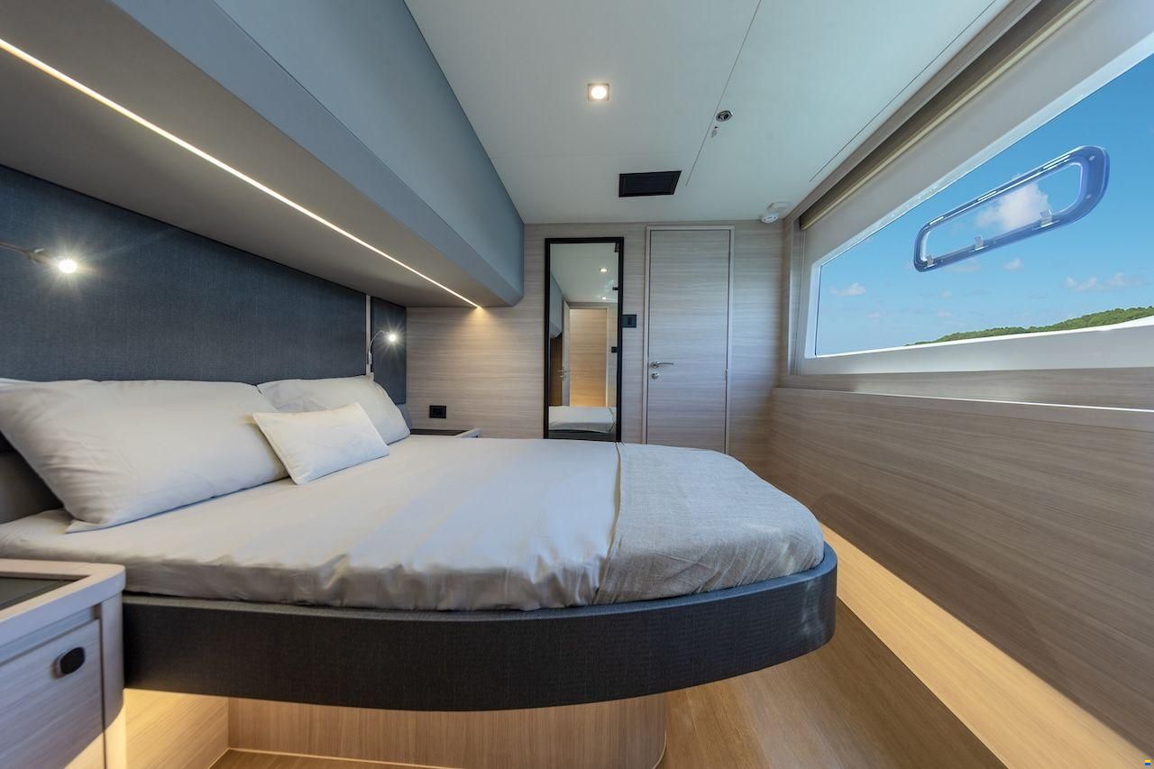 AQUILA 46 YACHT