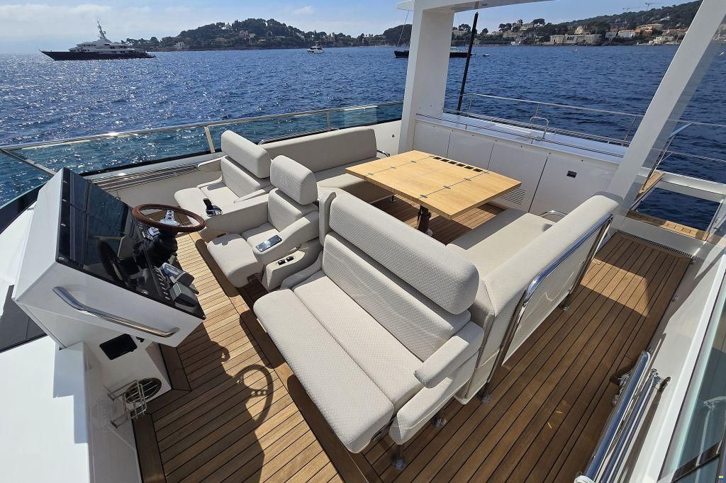 Delta Powerboats 88 Carbon