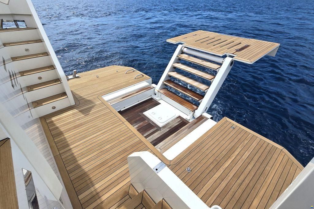Delta Powerboats 88 Carbon