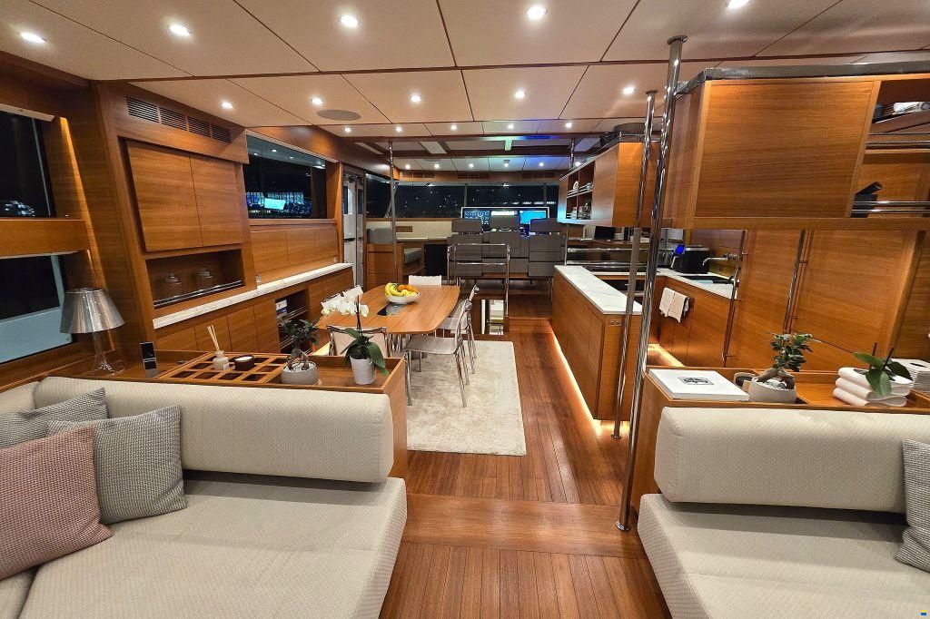 Delta Powerboats 88 Carbon
