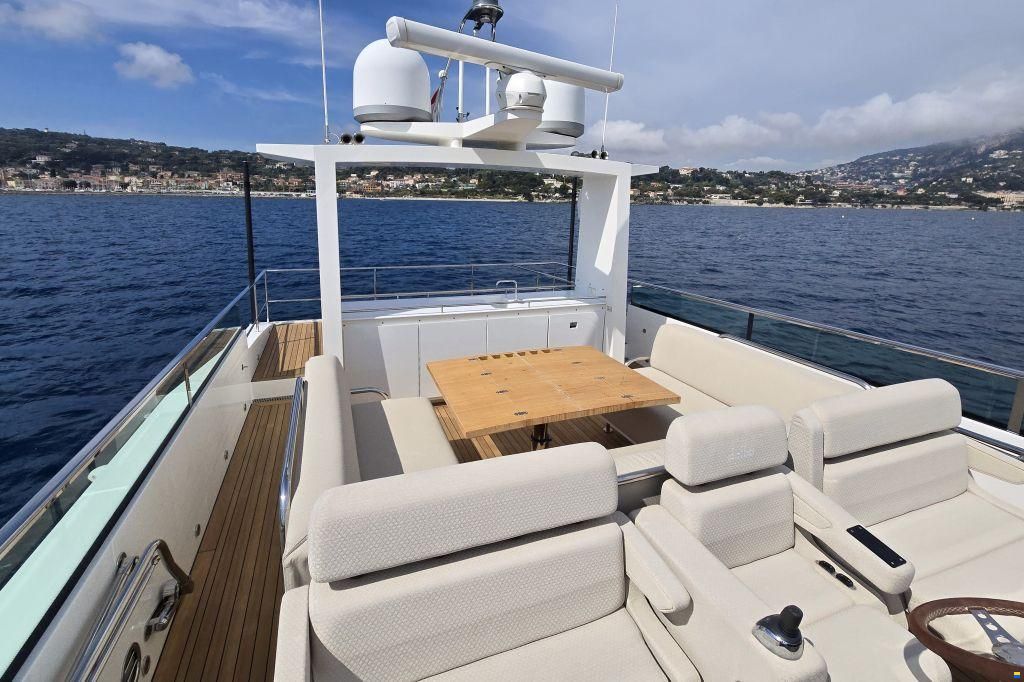Delta Powerboats 88 Carbon