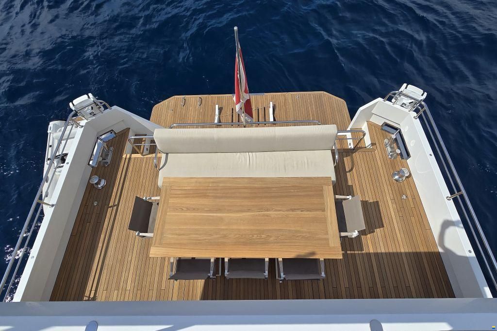 Delta Powerboats 88 Carbon