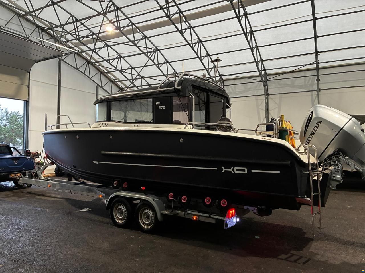 XO Boats 270 Cabin OB
