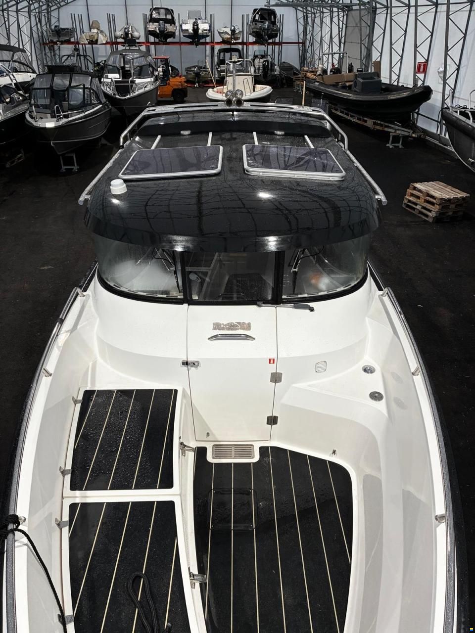 XO Boats 270 Cabin OB