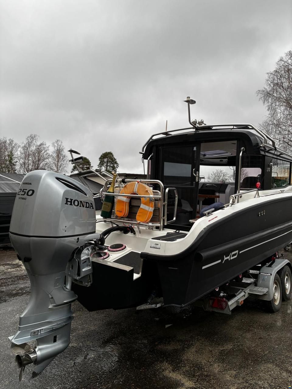 XO Boats 270 Cabin OB