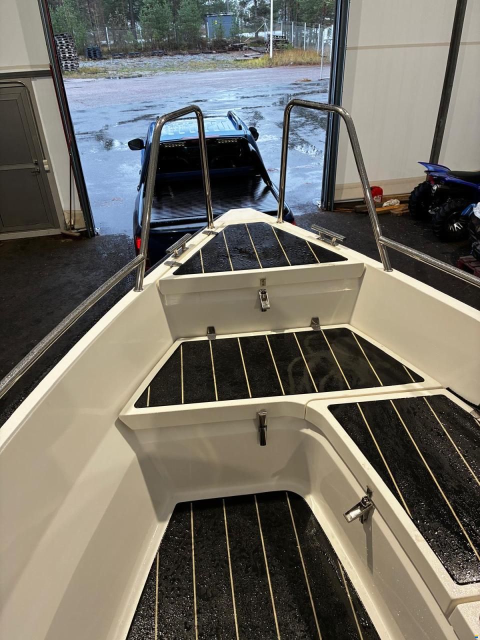 XO Boats 270 Cabin OB