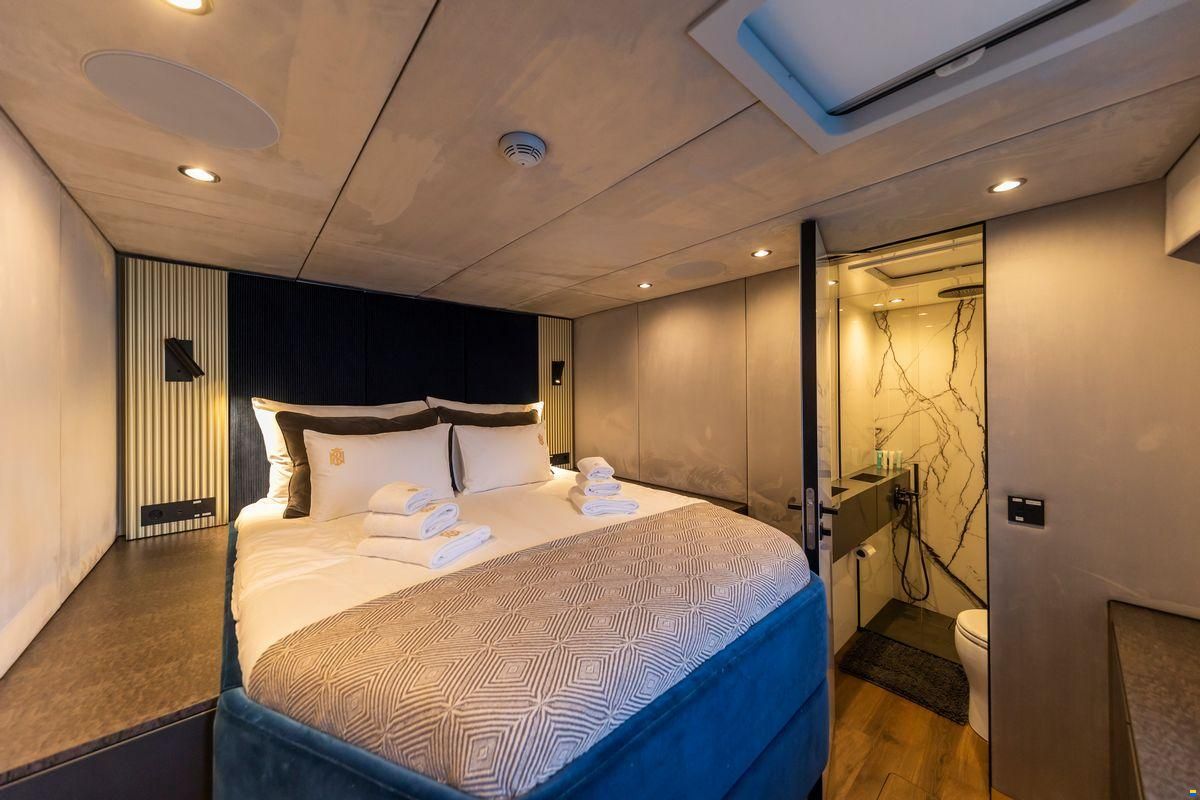 Sunreef 60 SAILING