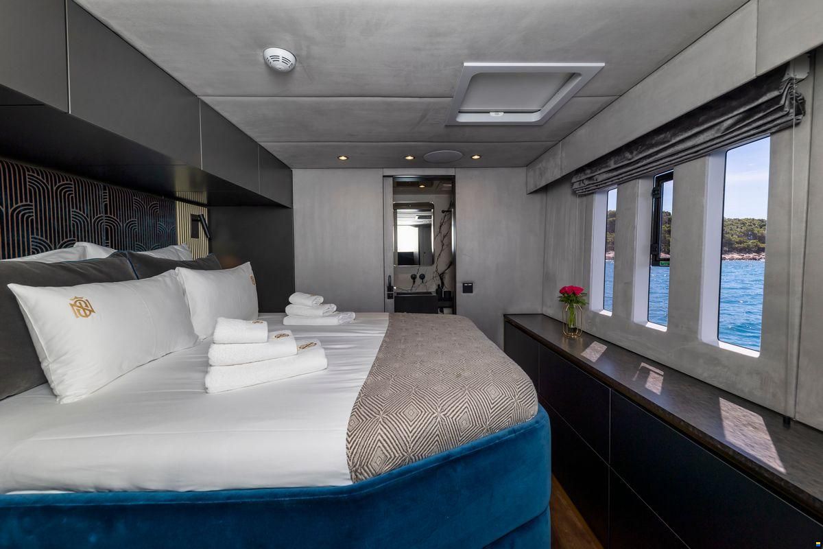 Sunreef 60 SAILING