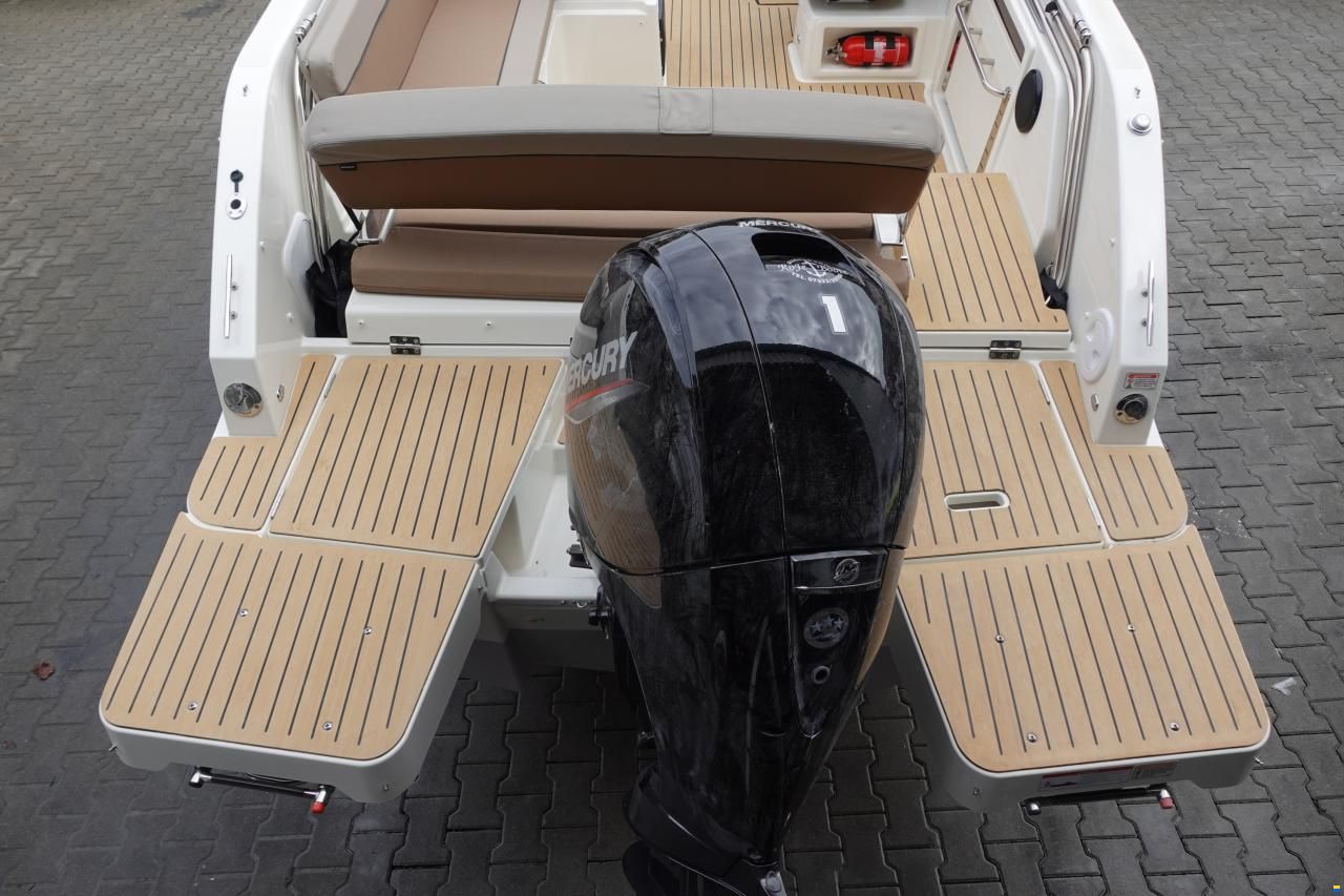 Quicksilver Activ 675 Cruiser inkl. Trailer & Bodens