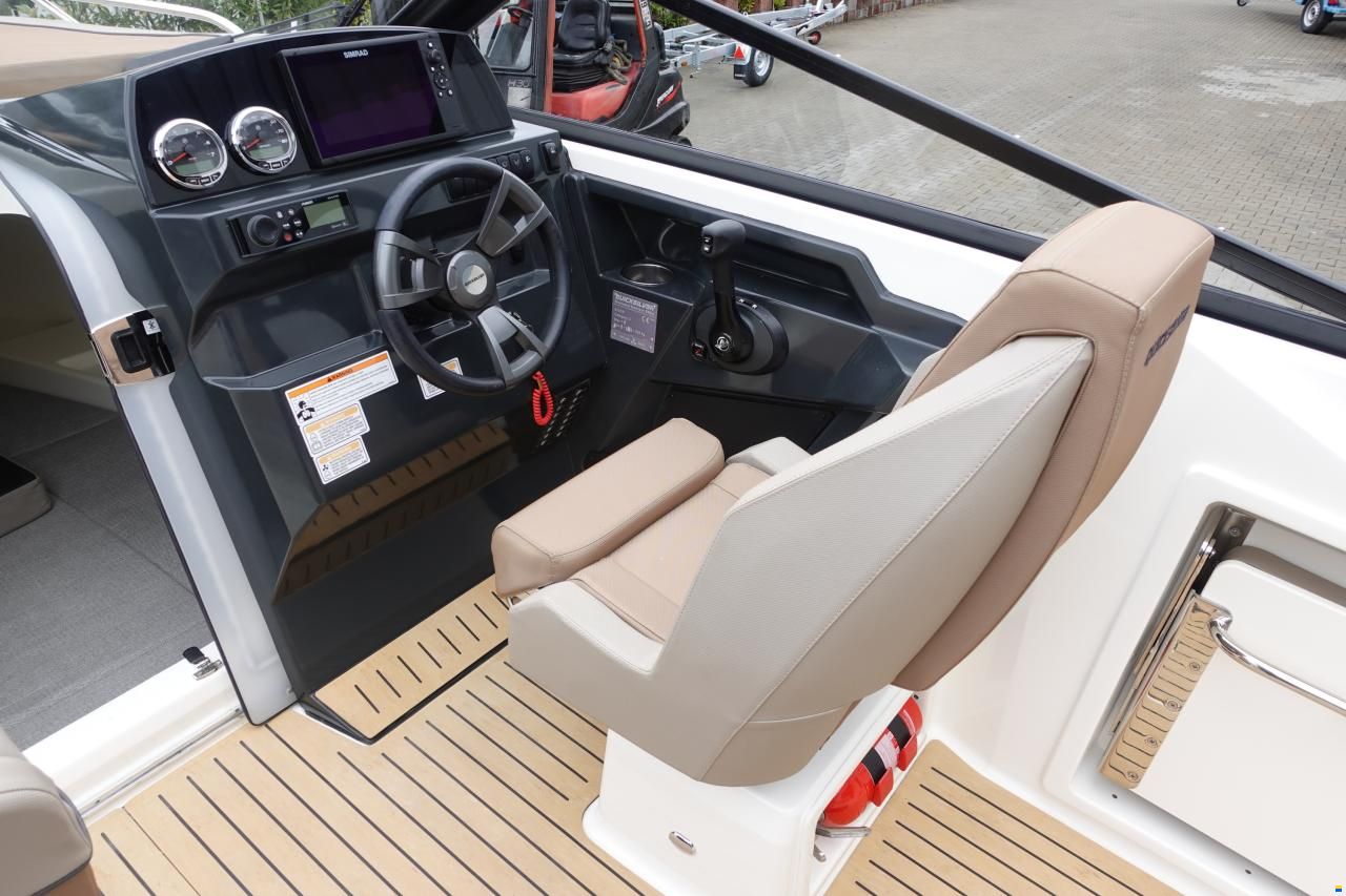 Quicksilver Activ 675 Cruiser inkl. Trailer & Bodens