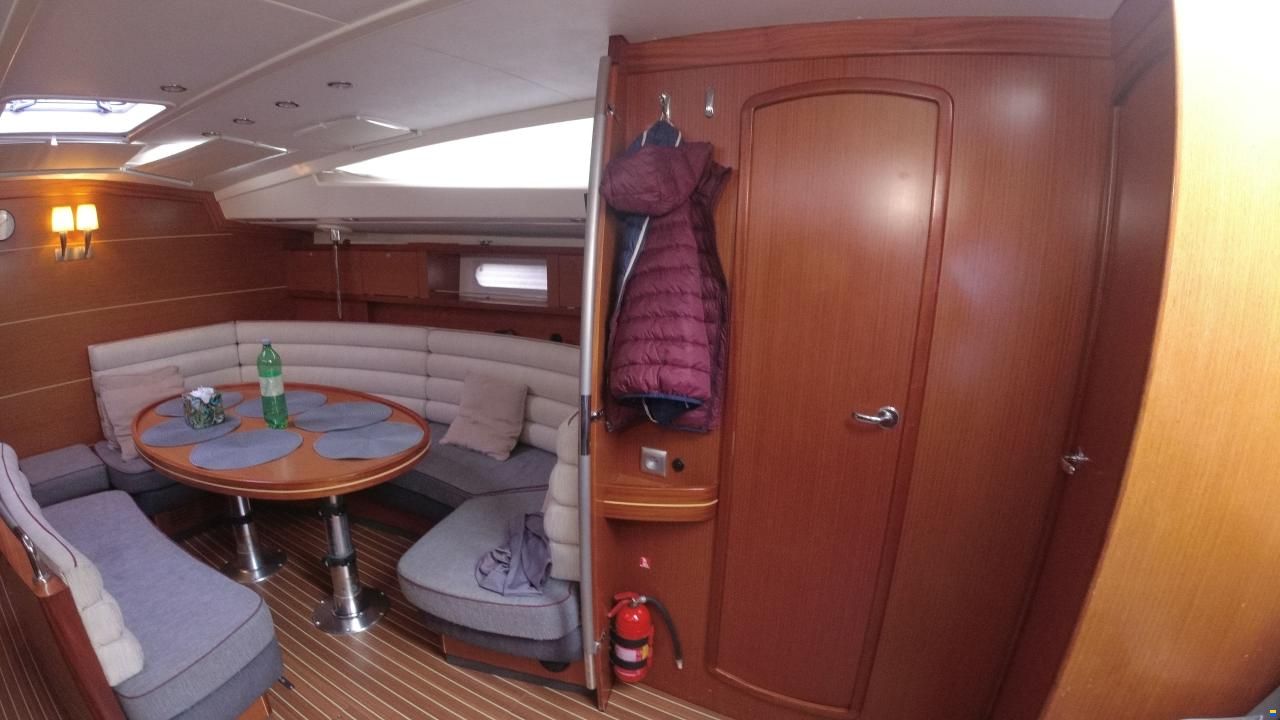 Delphia 47