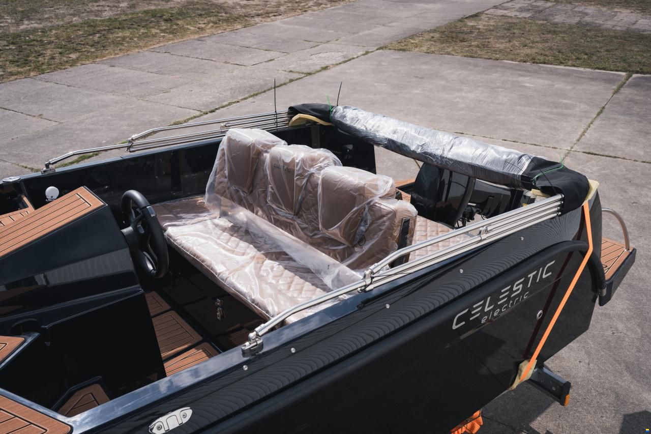 Celestic E19