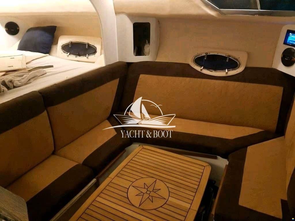 Cruiser Yachts 3270 Esprit