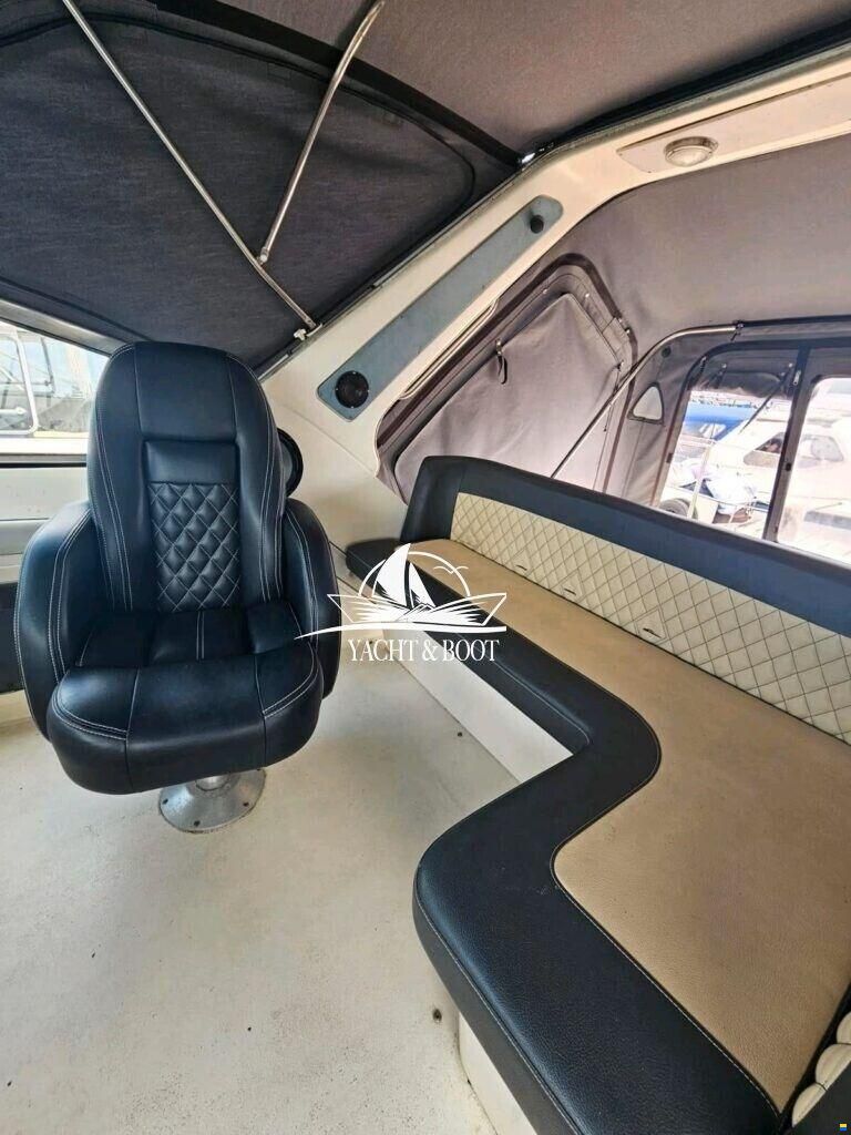 Cruisers 3270 Esprit