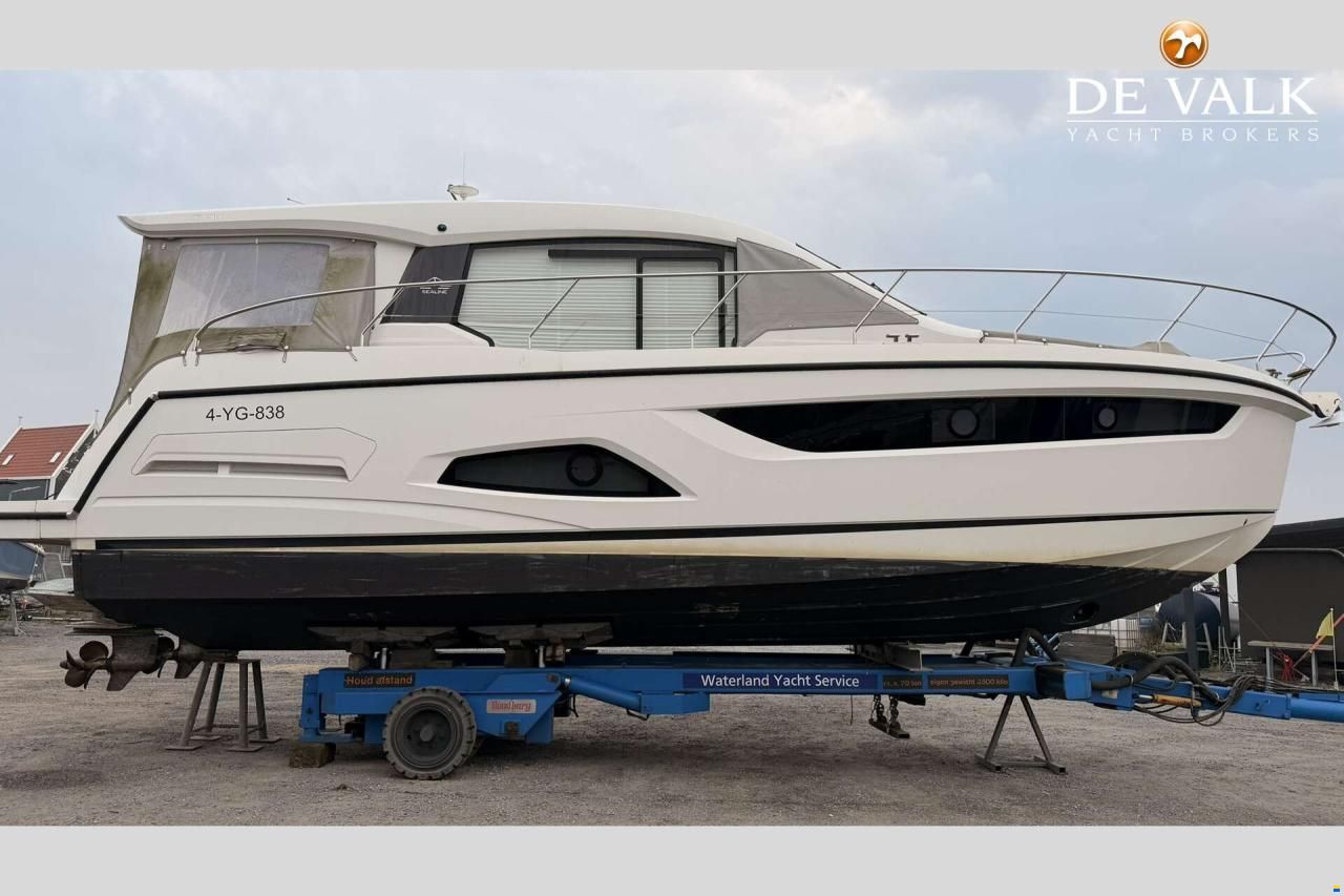 Sealine C390