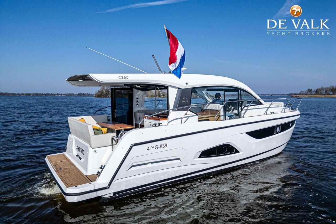 Sealine C390
