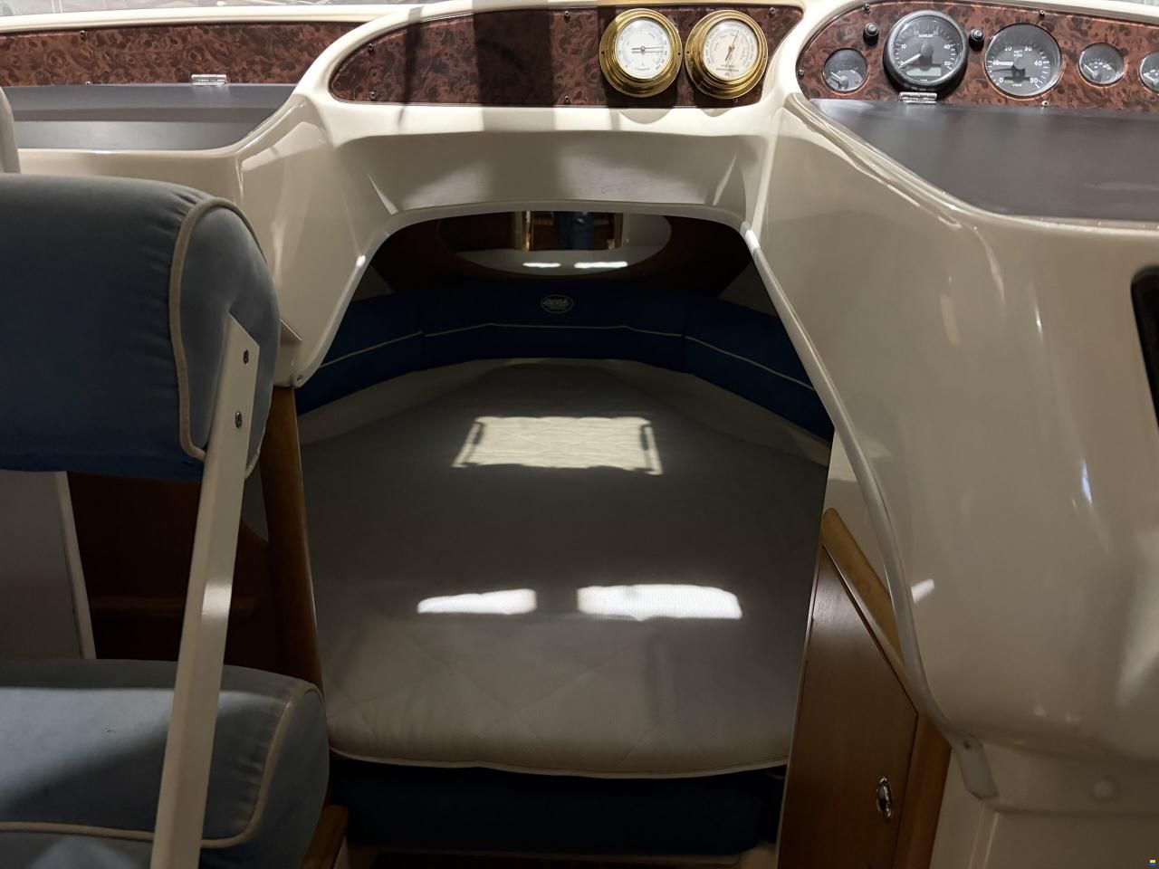 Bella Falcon 26