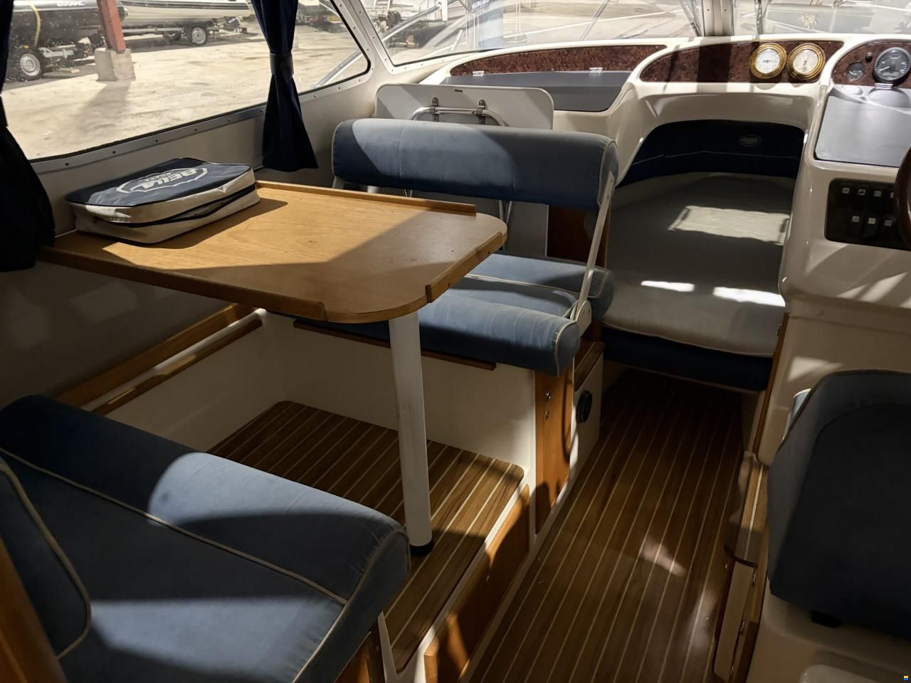 Bella Falcon 26