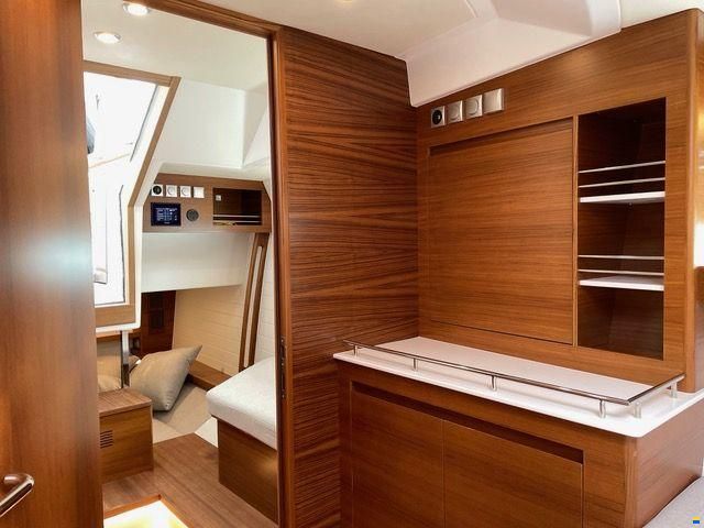 Delta Powerboats 33 CE