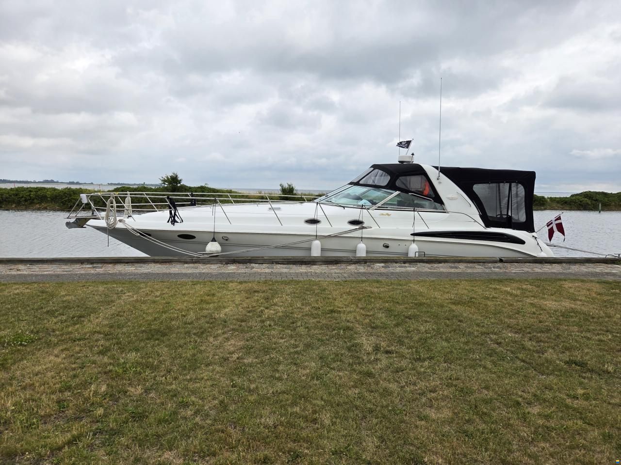 Sea Ray 400 Sundancer