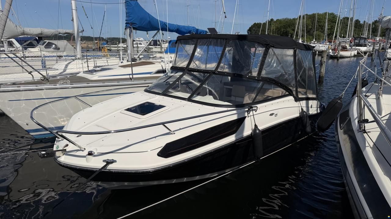Bayliner VR5 Cuddy