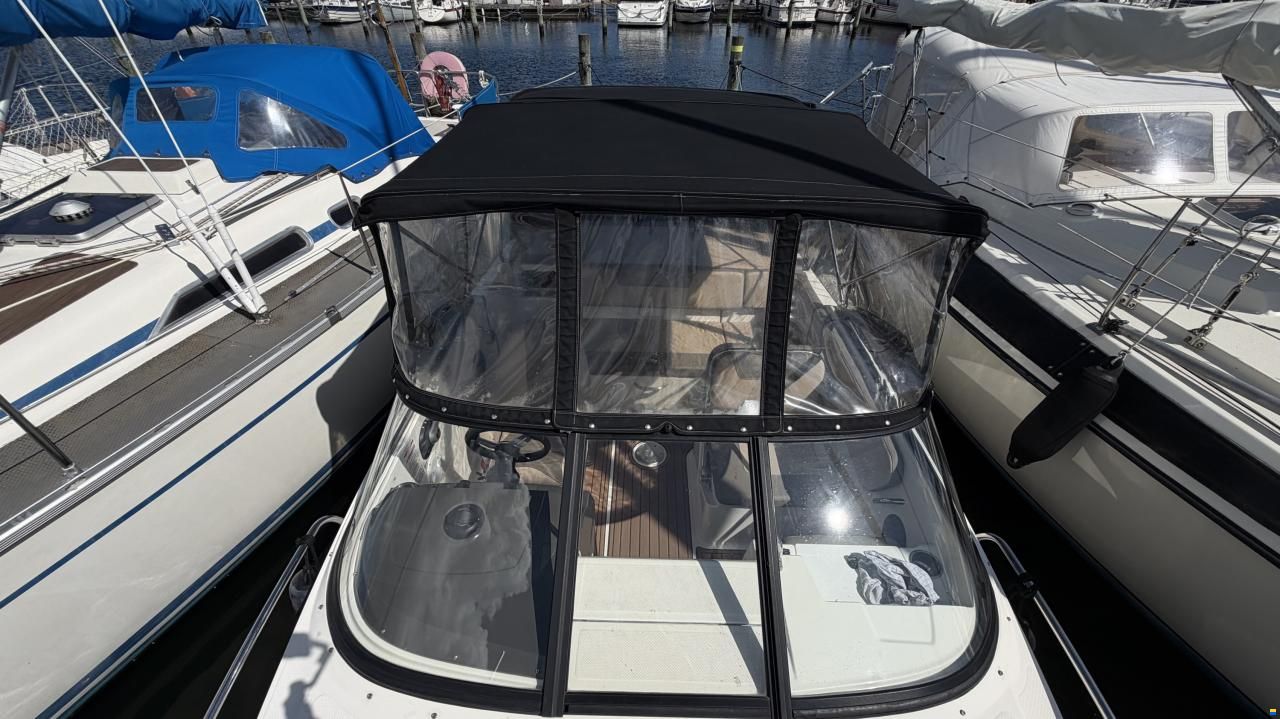 Bayliner VR5 Cuddy