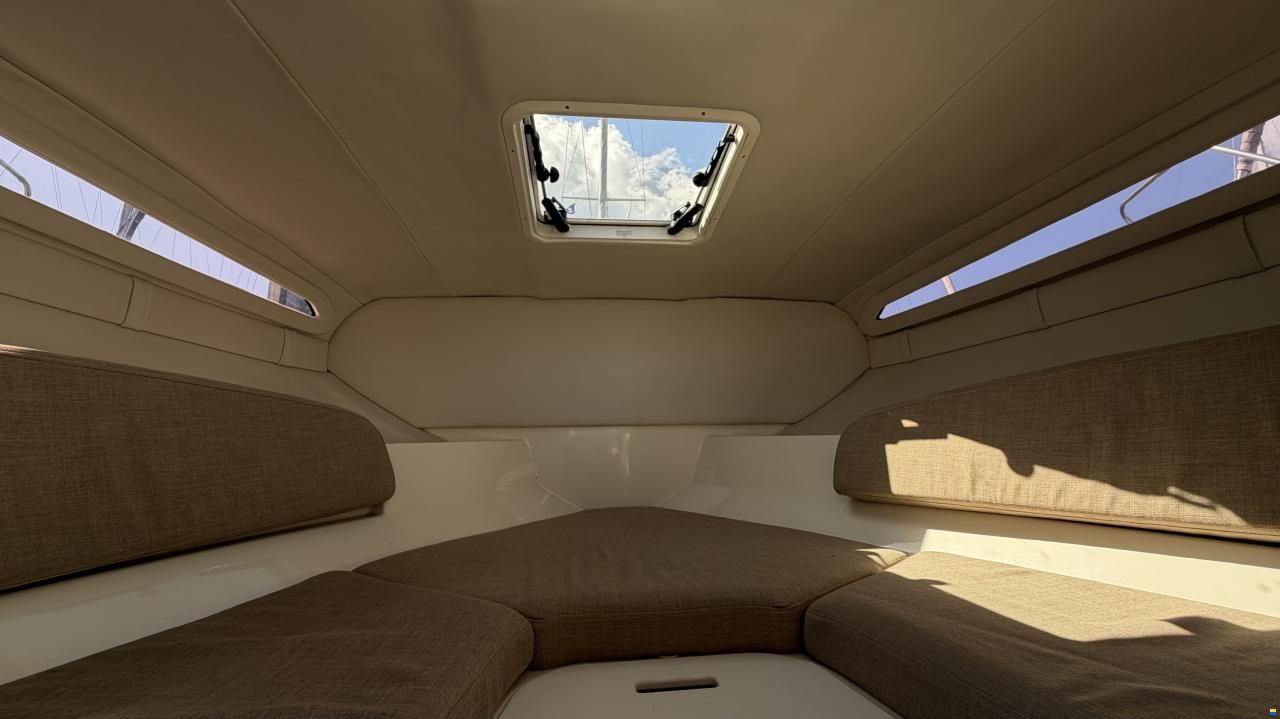 Bayliner VR5 Cuddy
