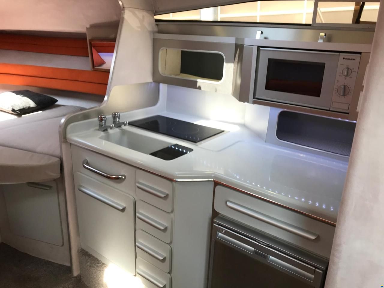 Sea Ray Sundancer 270