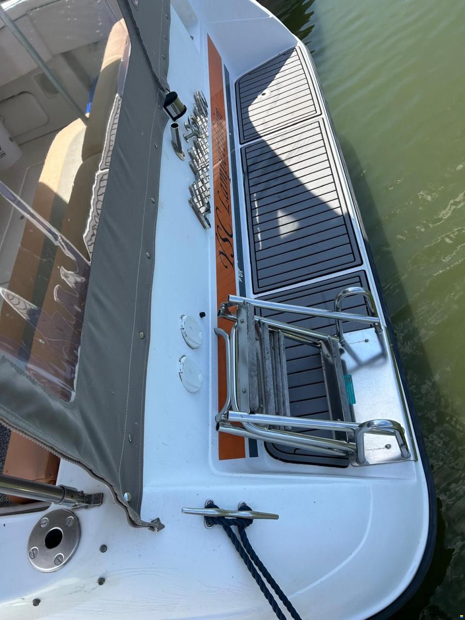 Sea Ray Sundancer 270