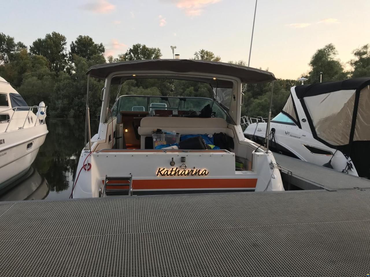Sea Ray Sundancer 270