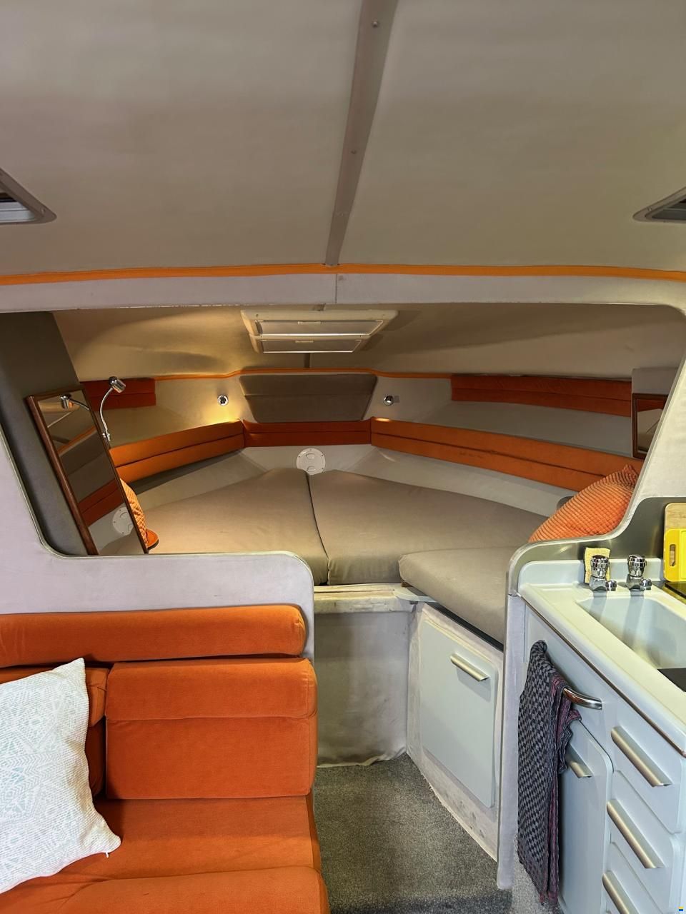 Sea Ray Sundancer 270