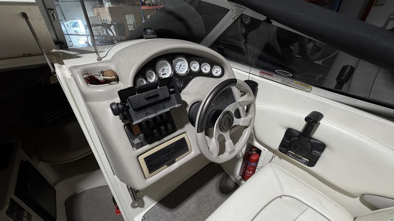 Stingray 240 S
