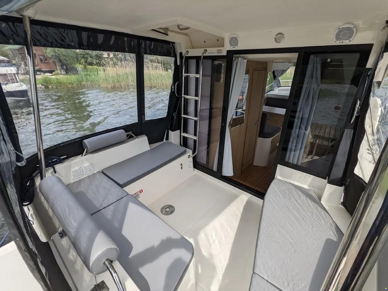 Balt SunCamper 35 Flybridge