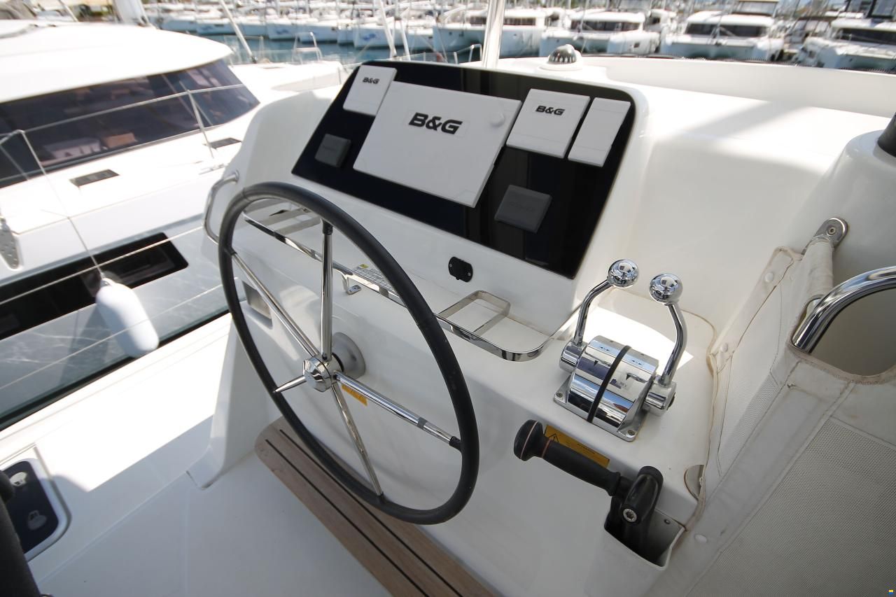 Lagoon 42