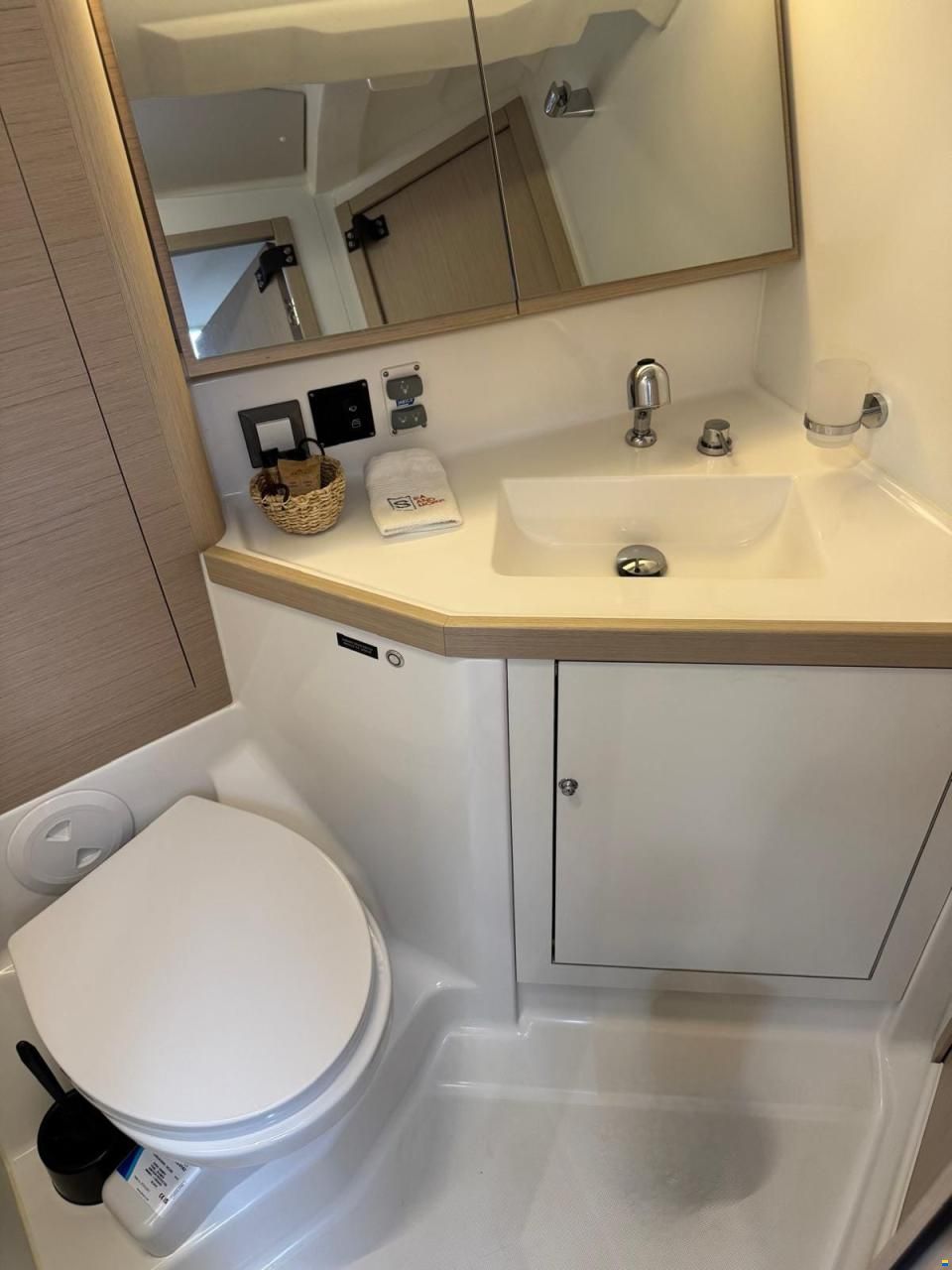 Beneteau Oceanis 46.1