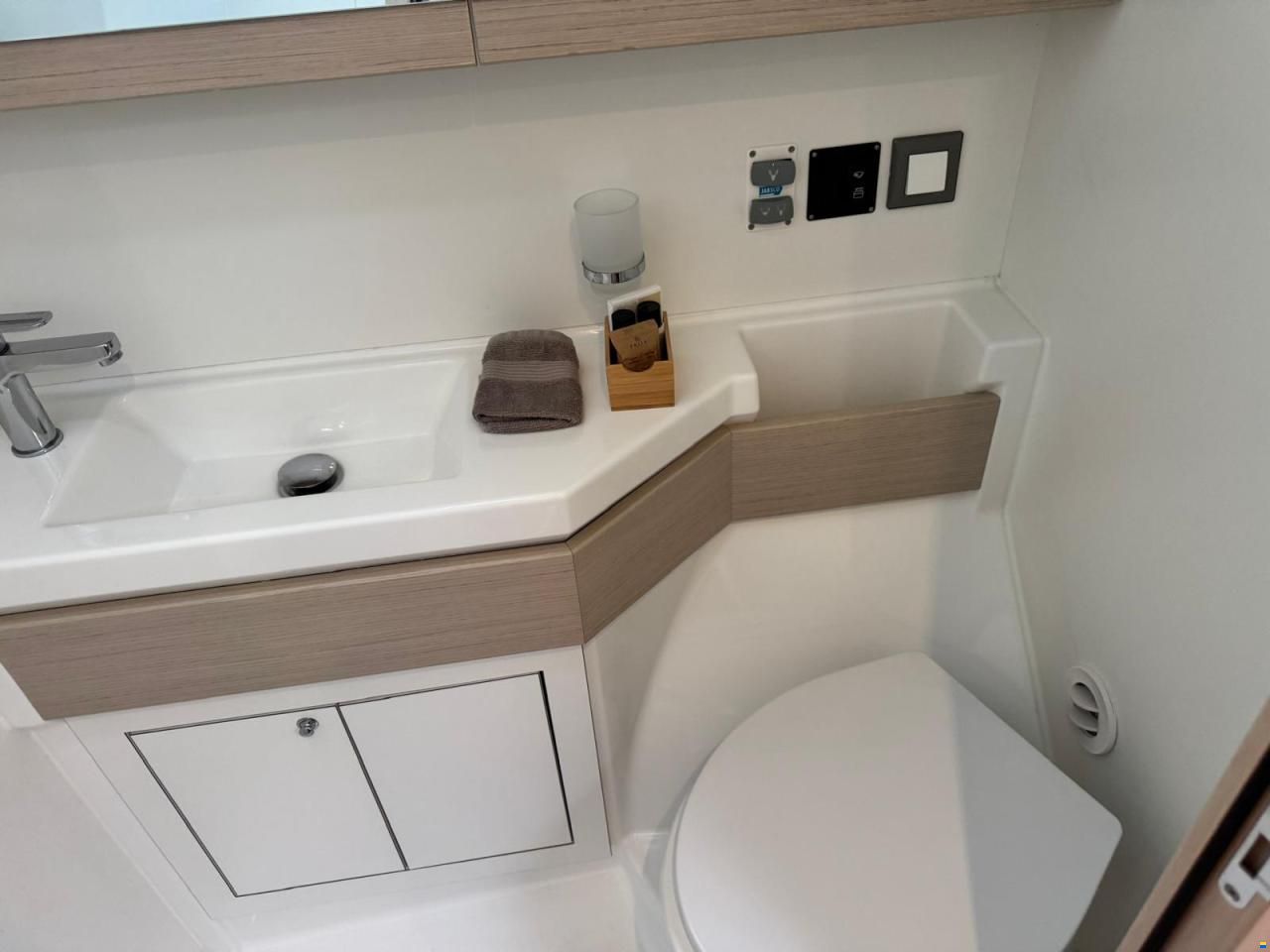 Beneteau Oceanis 46.1