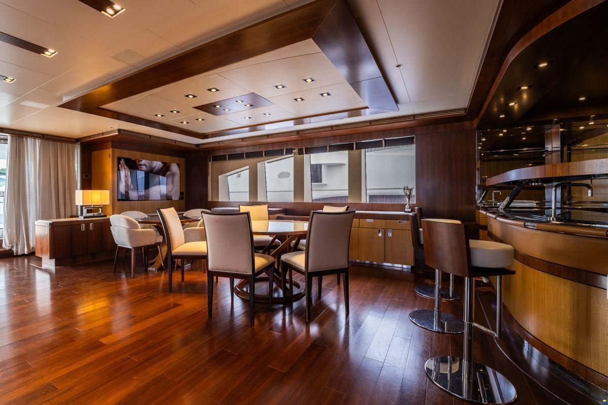 Columbus Yachts 177